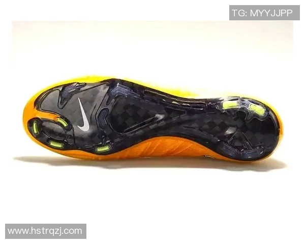 如何根据场地类型和个人需求选择合适的足球鞋技巧与建议